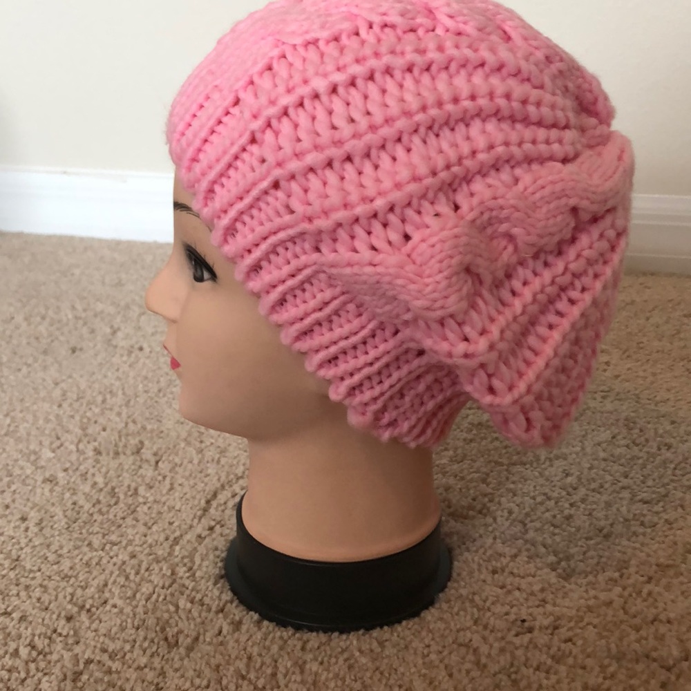 Ladies Knitted Hat soft pink
